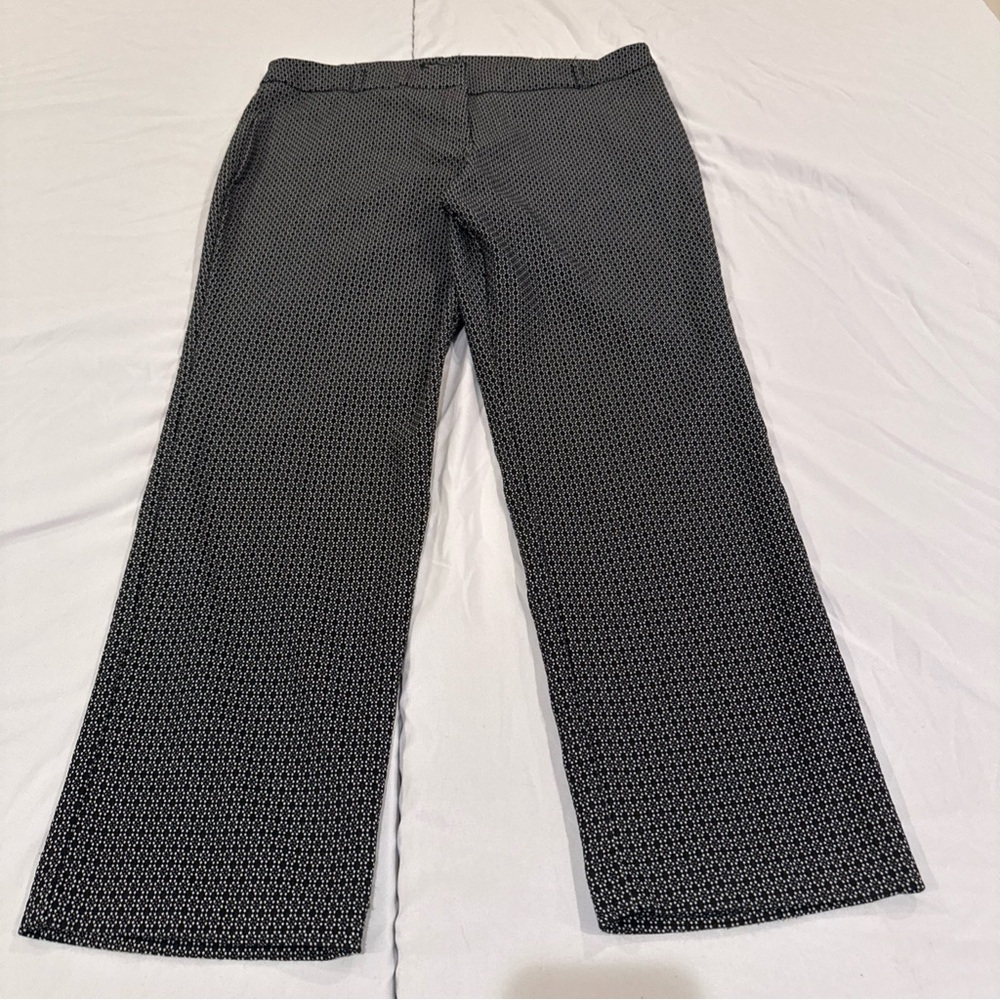 Women’s Black Patterned Slacks - image 5